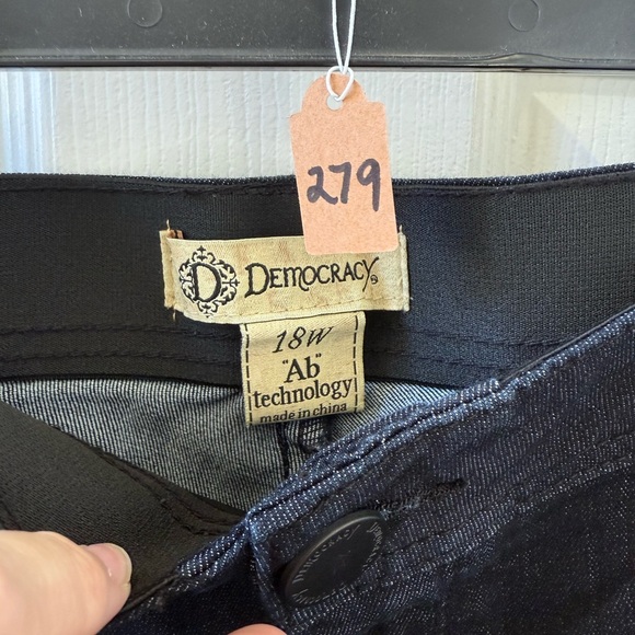 Democracy Women's Dark Indigo Skinny Jeans - Picture 3 of 6